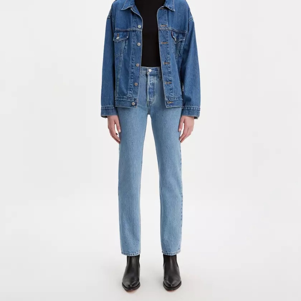 Women’s 501 Levi’s Premium denim button fly straight leg jeans W27 L30